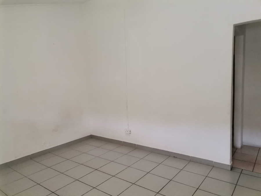 To Let 2 Bedroom Property for Rent in Heideveld Western Cape